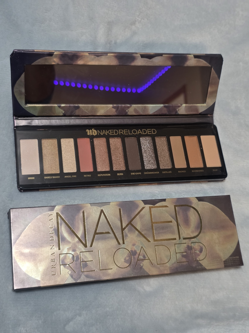 Urban Decay Naked Reloaded Eyeshadow Palette - Beige, Gold, Brown, Bronze, Pink